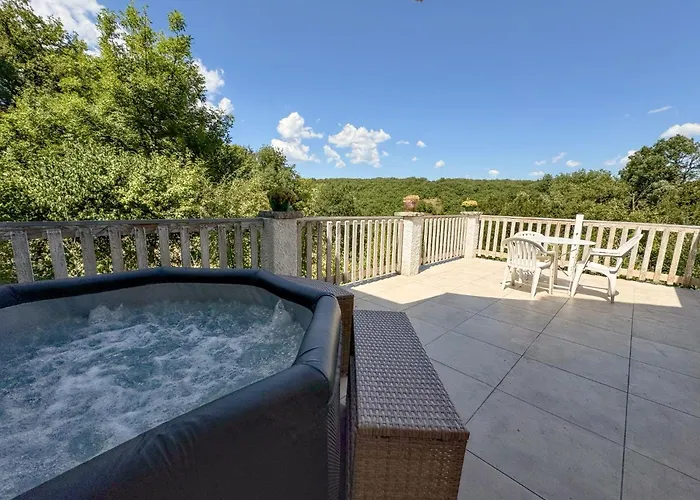 La Combe Aux Etoiles Vakantiehuis *